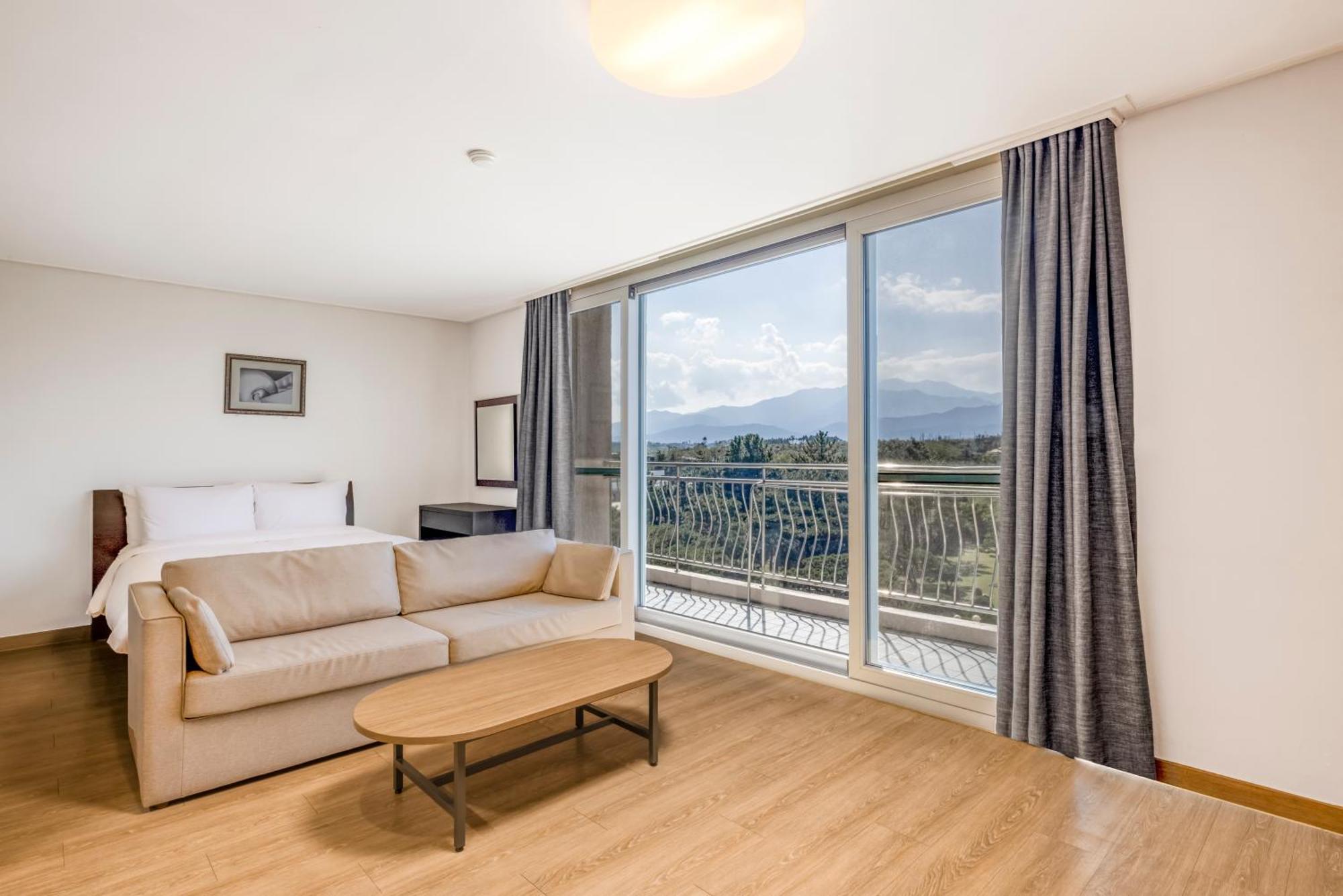 Kensington Resort Seorak Beach Sokcho Ngoại thất bức ảnh